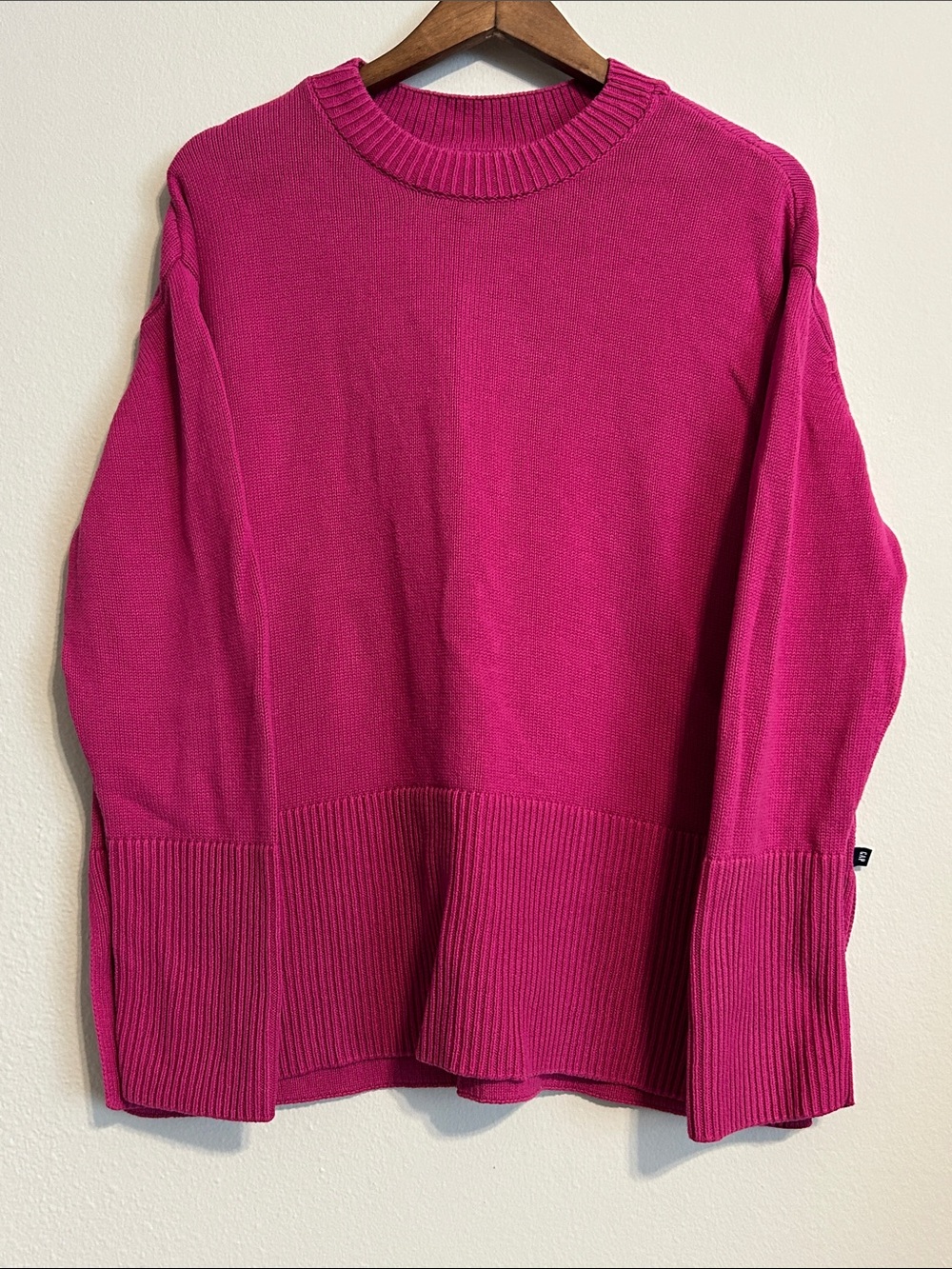 GAP Bright Pink Rib‑Knit Sweater – L